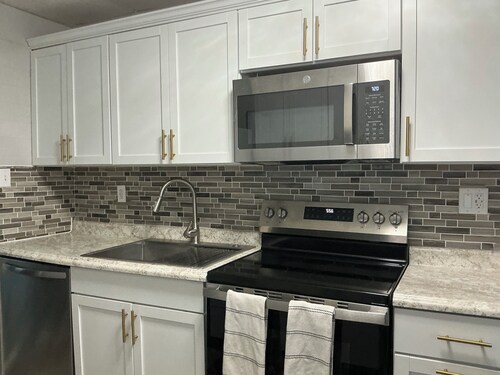 Affordable 3 BR, 2BA Peaceful Retreats with Modern Comforts