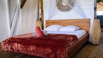 WiFi, bed sheets