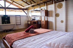 WiFi, bed sheets - Unusual accommodation with panoramic sea and mountain views in Sainte-Rose / Deshaies (Sainte-Rose)