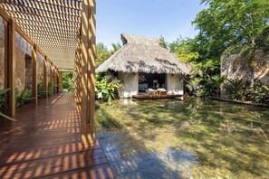 Property grounds - Ultra-Luxe 5BR Retreat • Private Pool • Golf Cart (Corral del Risco)