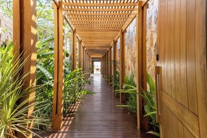 Property grounds - Ultra-Luxe 5BR Retreat • Private Pool • Golf Cart (Corral del Risco)