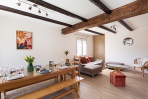 Dining - La Fréhéloise - Jolie maison pour 9 avec jardin (Fréhel)