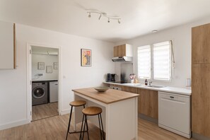 Fridge, microwave, oven, dishwasher - La Fréhéloise - Jolie maison pour 9 avec jardin (Fréhel)