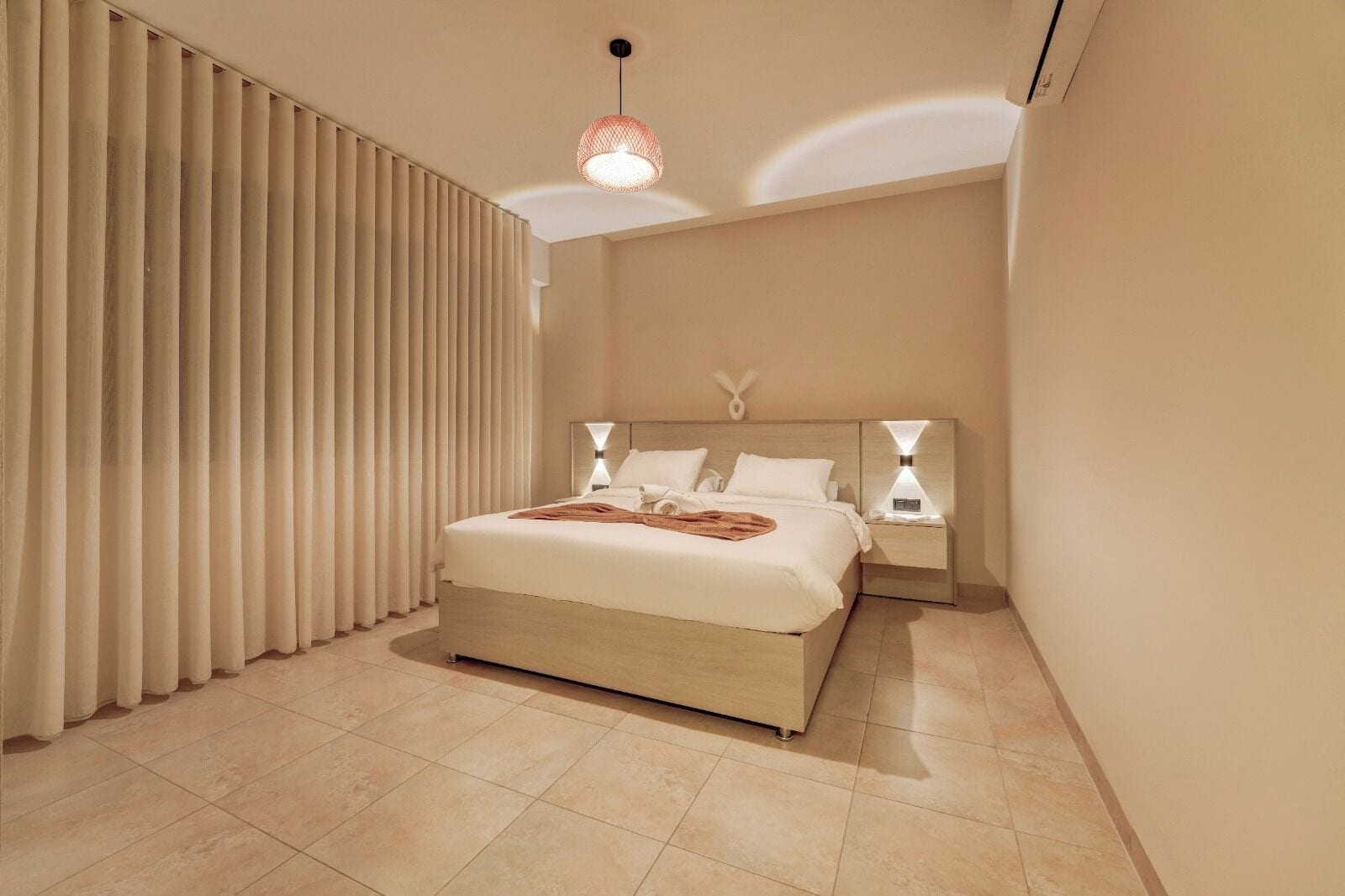 Luxe appartement, balkon, uitzicht op bergen | Lakens van Egyptisch katoen, luxe beddengoed