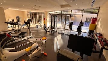 Luxury Apartment, Balcony, Mountain View | Fitness facility