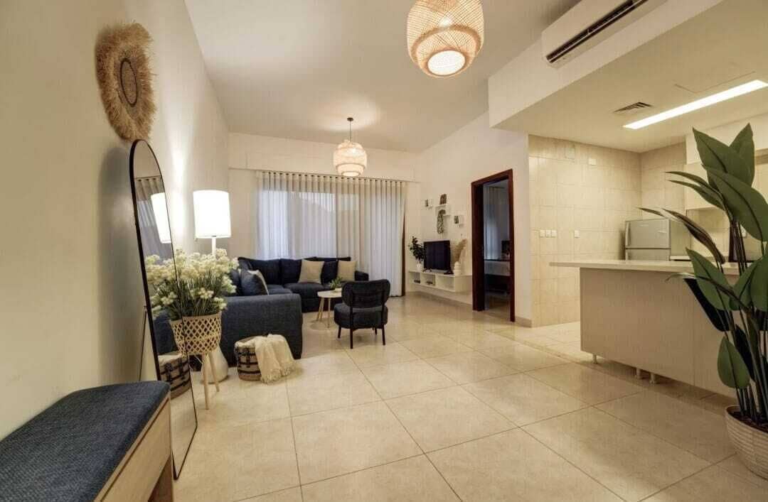 Luxury Suite, Balcony, Mountain View | Living area | 43-inch Smart TV with satellite channels