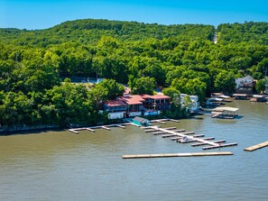 Exterior - Lakefront Getaway at Bay Point Village (Osage Township)