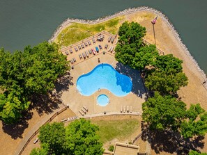 Pool - Lakefront Getaway at Bay Point Village (Osage Township)