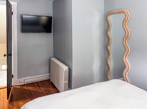 Iron/ironing board, WiFi, bed sheets - Barnstable, Relaxing, Great Location, Clean! (Barnstable)