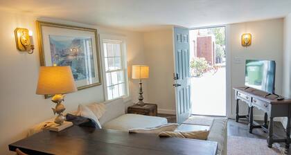 Harriss-James House Unit-B, .3 mi from Riverwalk in Historic Downtown Wilmington