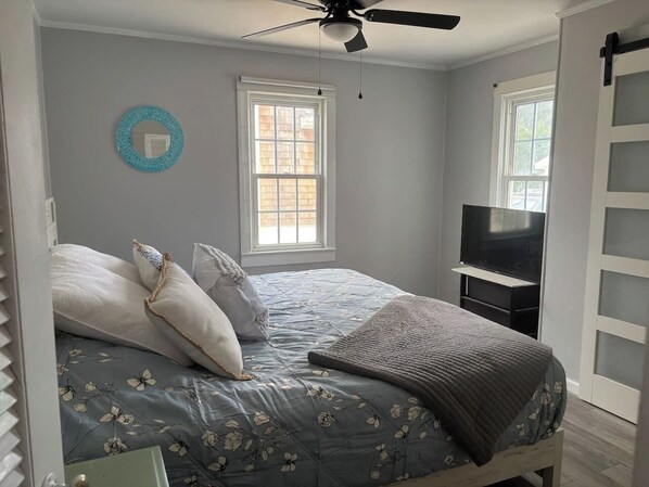4 bedrooms, WiFi, bed sheets