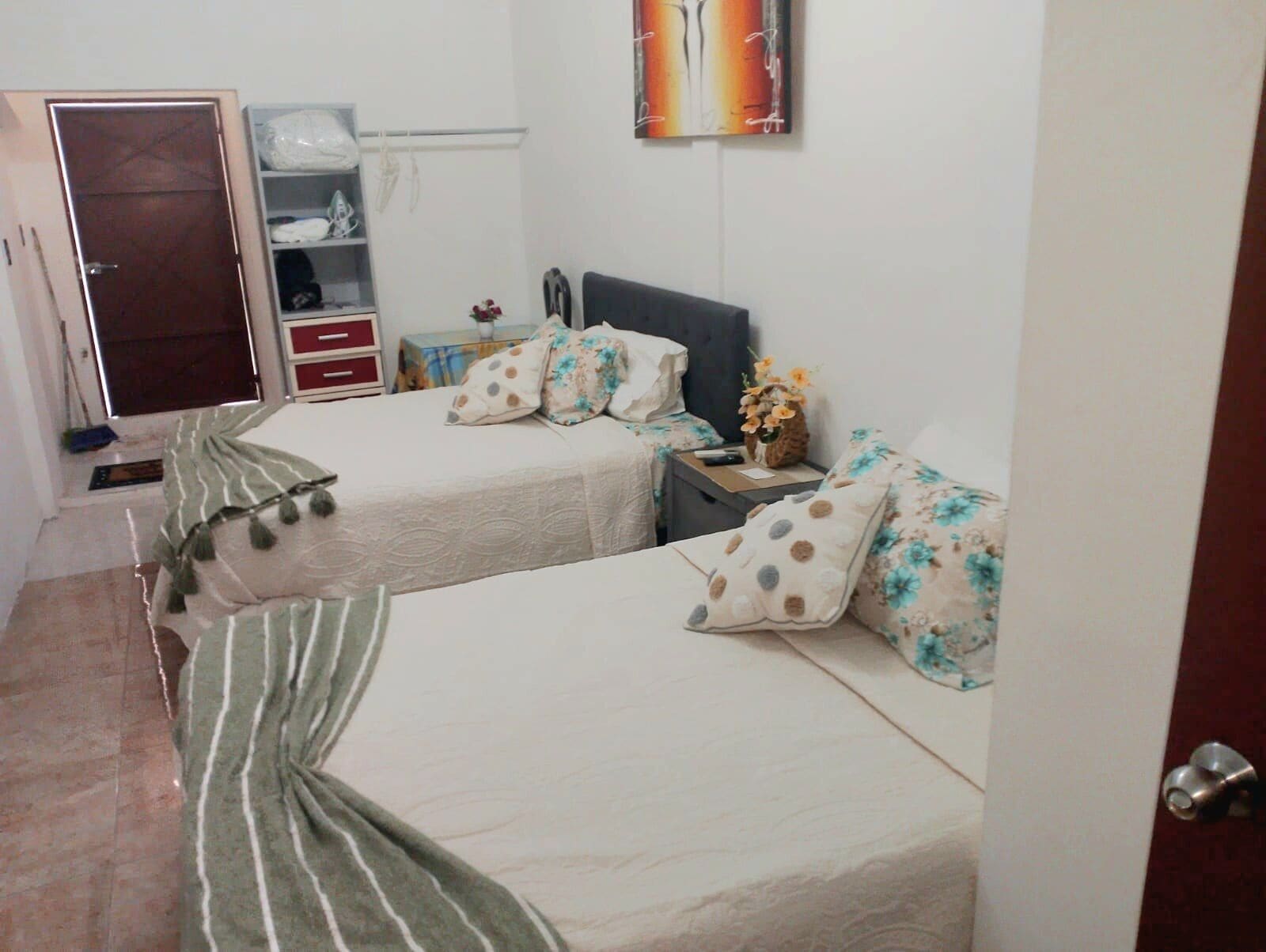 Iron/ironing board, WiFi, bed sheets