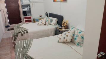 Iron/ironing board, WiFi, bed sheets