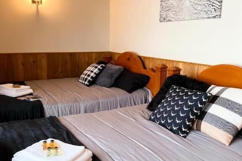 Chambre Quadruple Classique | Chambres insonorisées, Wi-Fi gratuit