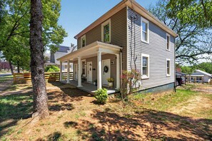 Exterior - The Magnolia Collective- Pet Friendly , 2 Kings , Exercise Equipment (Lynchburg)