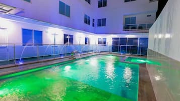 Piscine extérieure