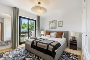 4 Schlafzimmer, Bügeleisen/Bügelbrett, kostenloses WLAN, Bettwäsche