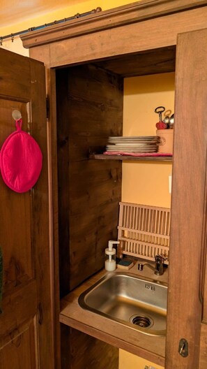 Bathroom - Vivaldi Suite: Independence, Color, and History (Quart)