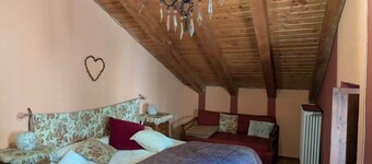 Bizet Suite: Passion and Charm in "Red"
