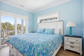 Iron/ironing board, WiFi, bed sheets - New OKI Build 3min Walk to Beach w/ Private Pool (Oak Island)