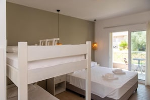 Triple Room | Zimmersafe, kostenloses WLAN