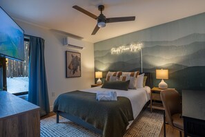 Iron/ironing board, travel cot, WiFi, bed sheets - Hot Tub, Gameroom, Sauna, A-Frame, Lake w/ Beach (Albrightsville)