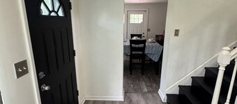 Superb 4-bedroom house with AC ! A Pittsburgh Oasis!