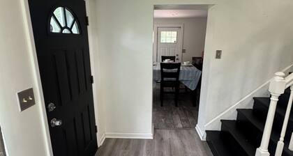Superb 4-bedroom house with AC ! A Pittsburgh Oasis!