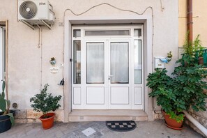 Exterior detail - Casa Alessia by Rentbeat (Cisternino)