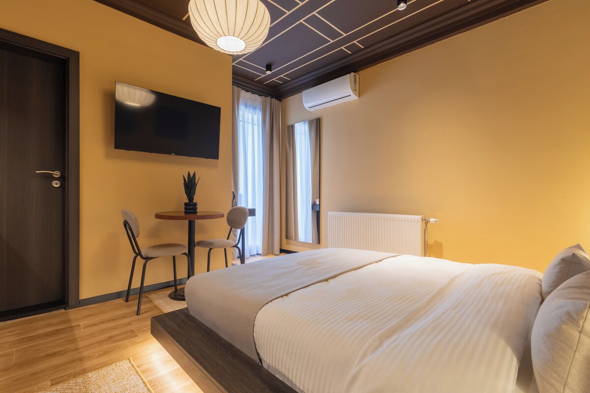 Habitación estándar, vistas a la ciudad | Escritorio, espacio para trabajar con un portátil, cortinas opacas