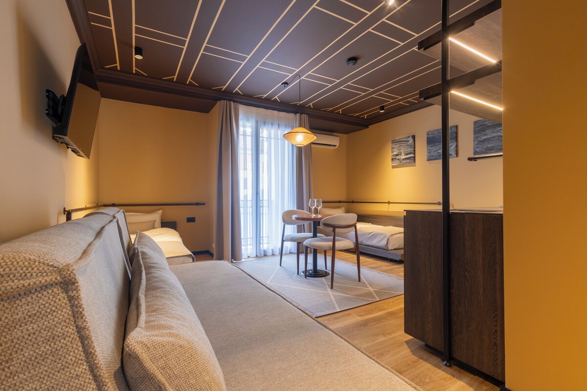 Habitación Deluxe, vistas a la ciudad | Escritorio, espacio para trabajar con un portátil, cortinas opacas
