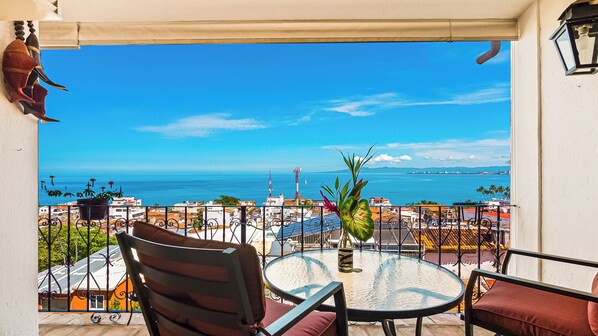 Property grounds - SPECTACULAR views of Banderas Bay One Bedroom Condo in Centro (Puerto Vallarta)