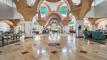 Luxury Apartment | Lobby