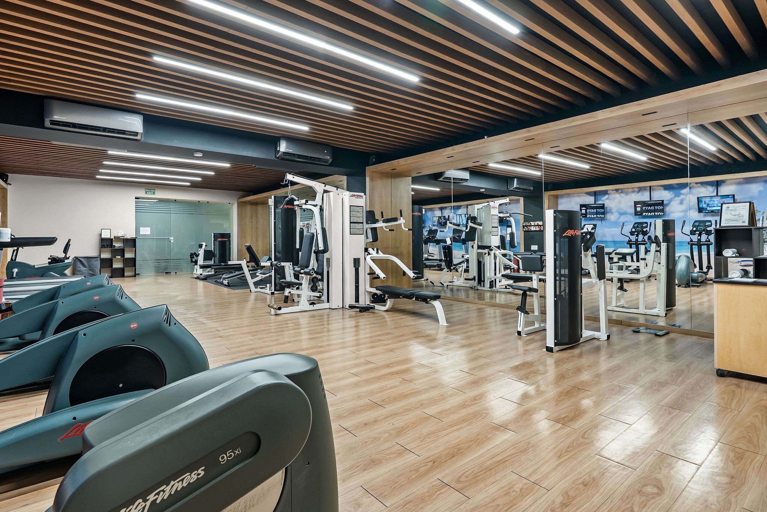 Luxury Apartment | Fitness facility