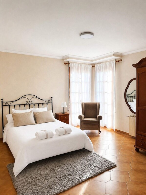 8 bedrooms, free WiFi
