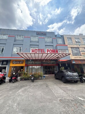 Exterior - Townhouse Oak near RSUD Dr. Zainoel Abi (Banda Aceh)