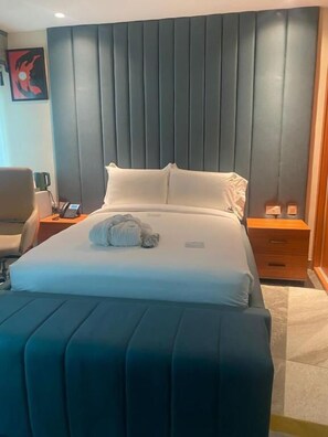 Chambre Double Standard, balcon, vue mer | Coffres-forts dans les chambres, bureau