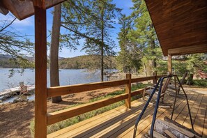 Terrace/patio - Water’s Edge | Private Dock, Hot Tub & Kayaks (Sunapee)