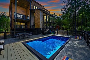 A heated pool - Luxury Cabin | Heated Pool, Spa, Games | Sleeps 18 (Broken Bow)