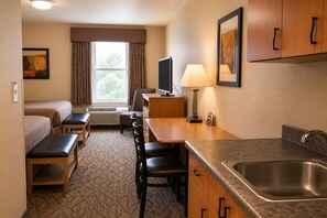 Iron/ironing board, WiFi, bed sheets - Aspen Suites Hotel Juneau (Juneau)