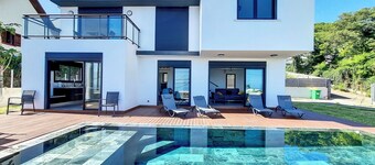 La Villa One - Piscine - Vue mer