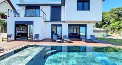 La Villa One - Piscine - Vue mer