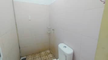 Standard Double Room | Bathroom