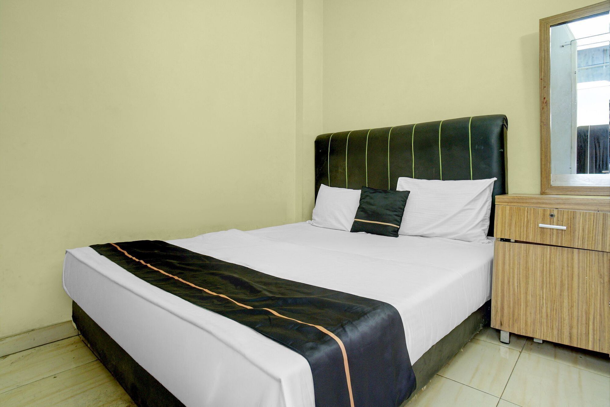 Standard Double Room | Bed sheets