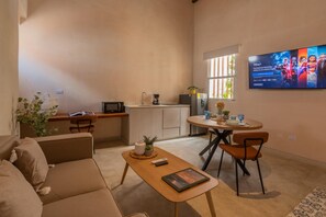 Interior - Charming Apt Suite 4 in a Colonial House with Pool (Santa Marta)