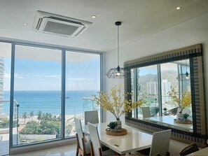 Dining - 2BR: Modern Ocean View Apartment | Grand Marina (Santa Marta)