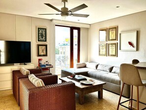 TV - Caribbeanstyle apt, modern, rooftop pool & parking (Santa Marta)