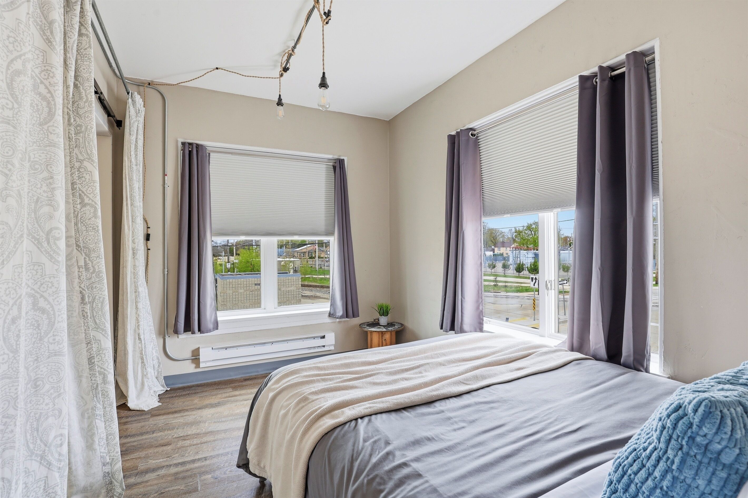 Desk, iron/ironing board, free WiFi, bed sheets