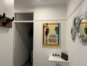 Apartment, 2 Bedrooms, Smoking | Interior