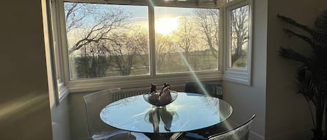 Apartment, 2 Bedrooms, Smoking | Dining